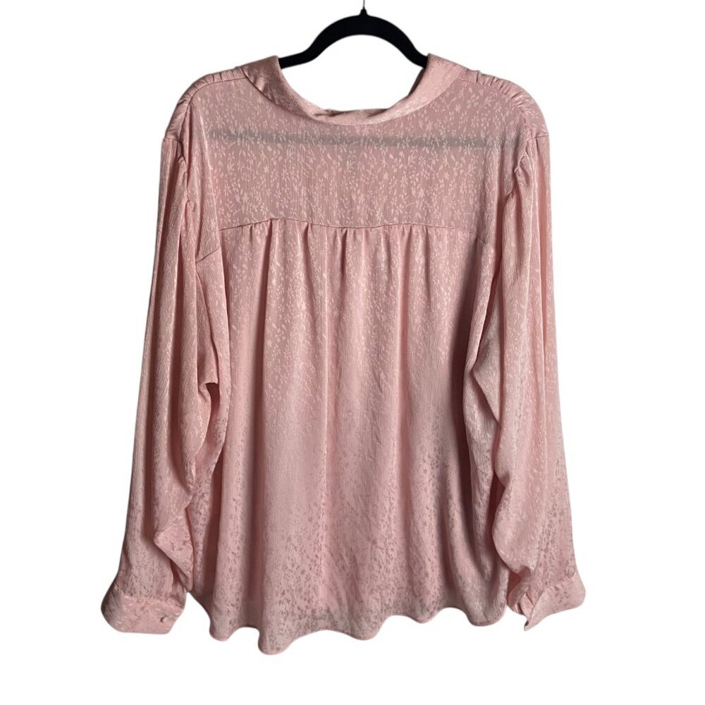 LC Lauren Conrad Plus Size 2x Button Front Shirt Light Pink Embossed Floral Work - Picture 6 of 7